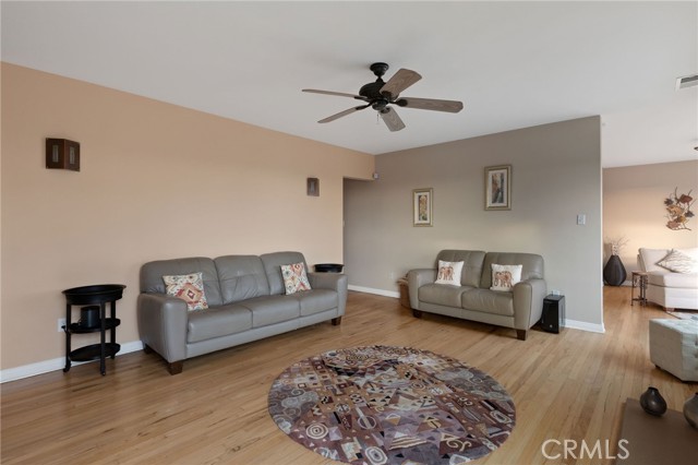 323 Avenue G, Redondo Beach, California 90277, 4 Bedrooms Bedrooms, ,1 BathroomBathrooms,Residential,Sold,Avenue G,PV21158630