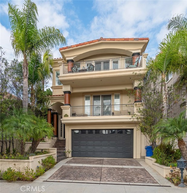 824 Lucia Avenue, Redondo Beach, California 90277, 4 Bedrooms Bedrooms, ,2 BathroomsBathrooms,Residential,Sold,Lucia,SB17243424