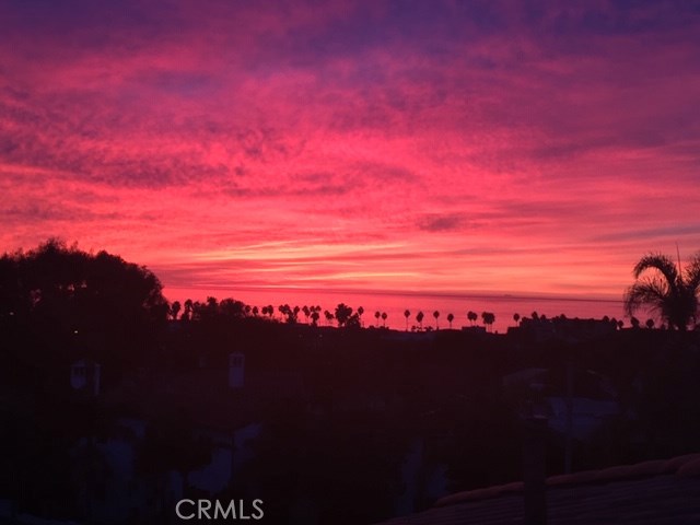 556 Helberta Avenue, Redondo Beach, California 90277, 4 Bedrooms Bedrooms, ,3 BathroomsBathrooms,Residential,Sold,Helberta,SB20115662