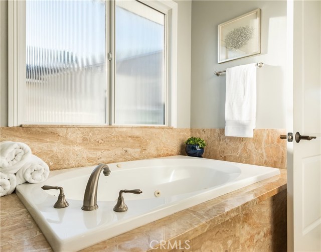 848 12th Court, Manhattan Beach, California 90266, 4 Bedrooms Bedrooms, ,4 BathroomsBathrooms,Residential,Sold,12th,SB18247758