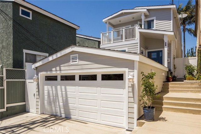 511 2nd Street, Hermosa Beach, California 90254, 3 Bedrooms Bedrooms, ,1 BathroomBathrooms,Residential,Sold,2nd,SB18098379