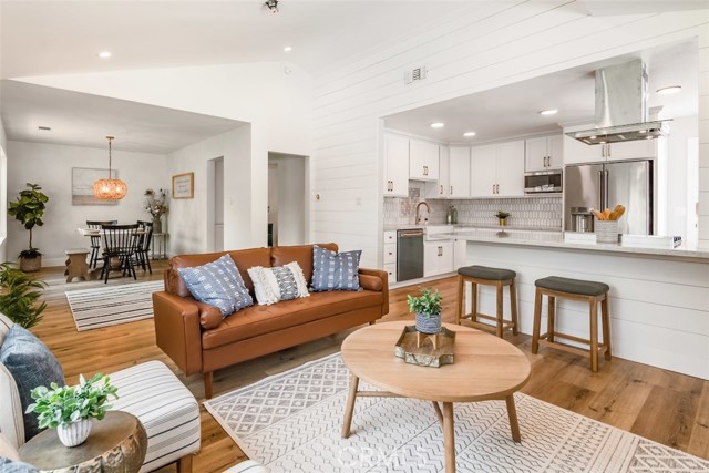 2517 Ralston Lane, Redondo Beach, California 90278, 3 Bedrooms Bedrooms, ,2 BathroomsBathrooms,Residential,Sold,Ralston,PV21156010