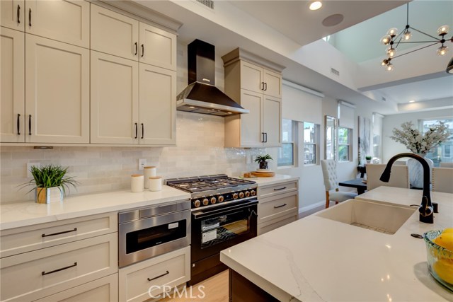 1711 Haynes Lane, Redondo Beach, California 90278, 3 Bedrooms Bedrooms, ,4 BathroomsBathrooms,Residential,Sold,Haynes,PV19232617