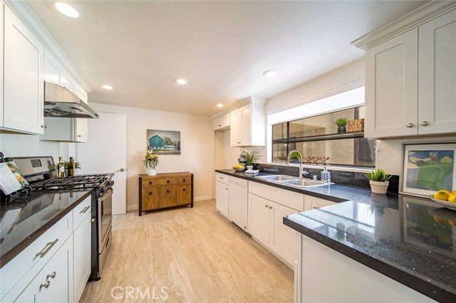 1808 Vanderbilt Lane, Redondo Beach, California 90278, 2 Bedrooms Bedrooms, ,3 BathroomsBathrooms,Residential,Sold,Vanderbilt,TR20152951