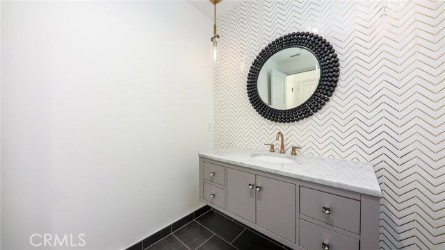 1018 Avenue A, Redondo Beach, California 90277, 6 Bedrooms Bedrooms, ,6 BathroomsBathrooms,Residential,Sold,Avenue A,PV20118056