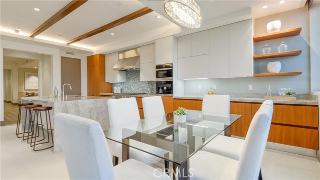 1000 Esplanade, Redondo Beach, California 90277, 3 Bedrooms Bedrooms, ,3 BathroomsBathrooms,Residential,Sold,Esplanade,SB17089223