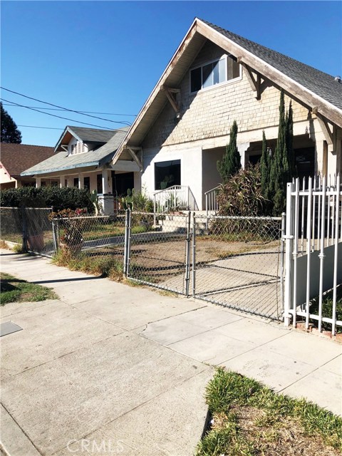 3 Bed Home for Sale in Los Angeles, California