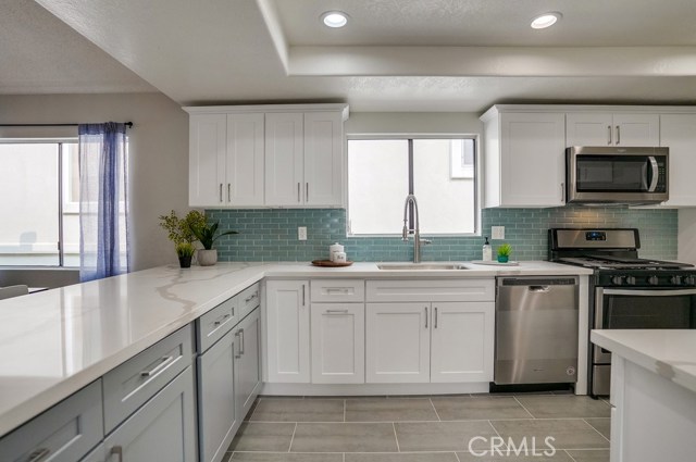 1602 Goodman Avenue, Redondo Beach, California 90278, 3 Bedrooms Bedrooms, ,2 BathroomsBathrooms,Residential,Sold,Goodman,SB20196932