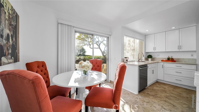 46 Hilltop Circle, Rancho Palos Verdes, California 90275, 2 Bedrooms Bedrooms, ,2 BathroomsBathrooms,Residential,Sold,Hilltop,PV21056285