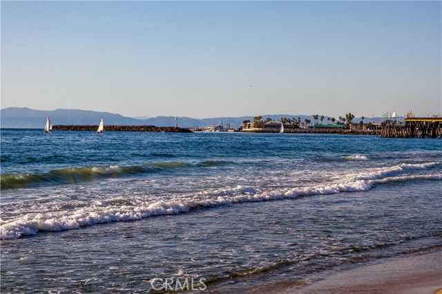 555 Esplanade, Redondo Beach, California 90277, 2 Bedrooms Bedrooms, ,2 BathroomsBathrooms,Residential,Sold,Esplanade,SB17042204