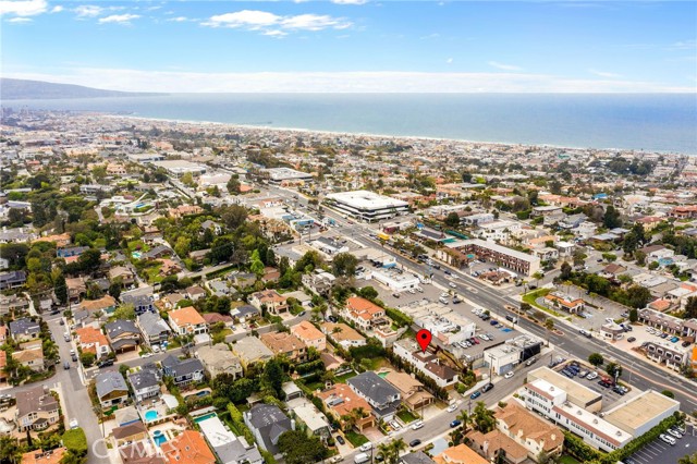 1120 5th Street, Manhattan Beach, California 90266, 4 Bedrooms Bedrooms, ,3 BathroomsBathrooms,Residential,Sold,5th,SB21077689