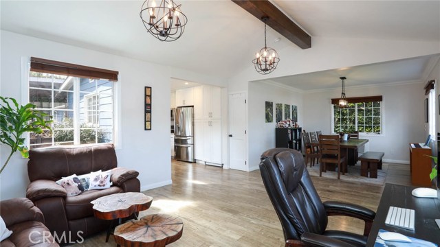 2204 Robinson Street, Redondo Beach, California 90278, 2 Bedrooms Bedrooms, ,2 BathroomsBathrooms,Residential,Sold,Robinson,PV20074273