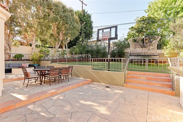 1345 23rd Street, Manhattan Beach, California 90266, 5 Bedrooms Bedrooms, ,3 BathroomsBathrooms,Residential,Sold,23rd,SB17091895