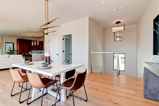 1705 Bayview Drive, Hermosa Beach, California 90254, 4 Bedrooms Bedrooms, ,2 BathroomsBathrooms,Residential,Sold,Bayview,SB20095687