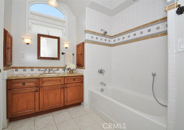 Master Bathroom with Shower in Tub