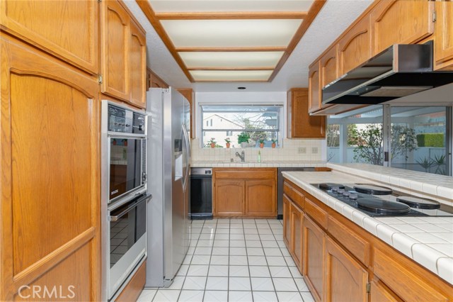 3006 Green Lane, Redondo Beach, California 90278, 4 Bedrooms Bedrooms, ,2 BathroomsBathrooms,Residential,Sold,Green,SB19028565