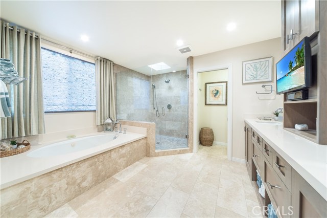 117 Prospect Avenue, Redondo Beach, California 90277, 4 Bedrooms Bedrooms, ,2 BathroomsBathrooms,Residential,Sold,Prospect,SB19013602