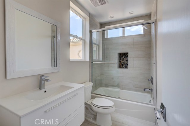 2207 Gates Avenue, Redondo Beach, California 90278, 4 Bedrooms Bedrooms, ,3 BathroomsBathrooms,Residential,Sold,Gates,PV18096021