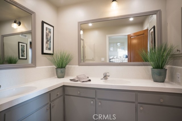 1905 Via Estudillo, Palos Verdes Estates, California 90274, 4 Bedrooms Bedrooms, ,3 BathroomsBathrooms,Residential,Sold,Via Estudillo,SB17093150