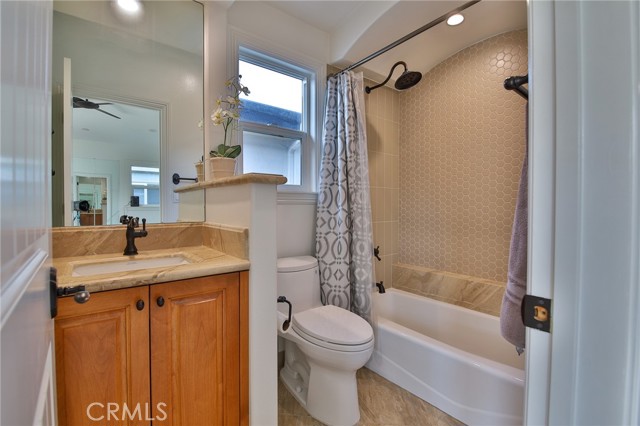 1725 Ford Avenue, Redondo Beach, California 90278, 4 Bedrooms Bedrooms, ,4 BathroomsBathrooms,Residential,Sold,Ford,CV21038454