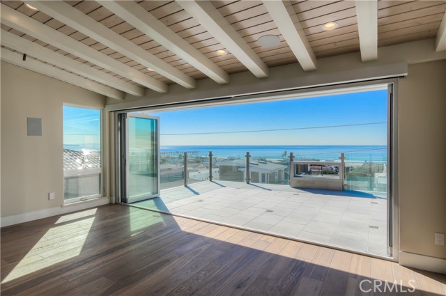 1819 Monterey Boulevard, Hermosa Beach, California 90254, 4 Bedrooms Bedrooms, ,4 BathroomsBathrooms,Residential,Sold,Monterey,SB21046153