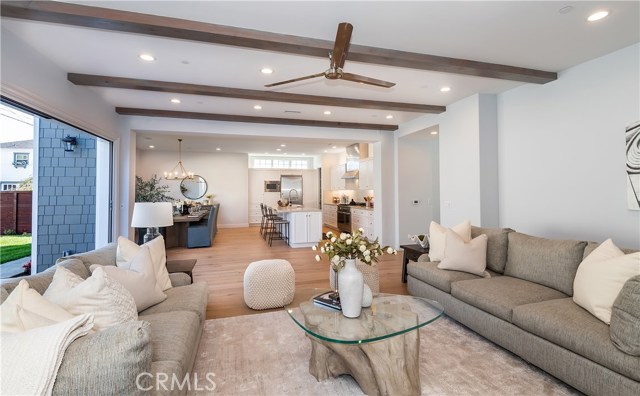 1900 Lynngrove Drive, Manhattan Beach, California 90266, 5 Bedrooms Bedrooms, ,2 BathroomsBathrooms,Residential,Sold,Lynngrove,SB19050815