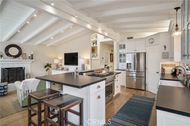 465 28th Street, Manhattan Beach, California 90266, 3 Bedrooms Bedrooms, ,3 BathroomsBathrooms,Residential,Sold,28th,SB19069808