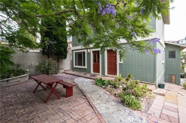 2004 Nelson Avenue, Redondo Beach, California 90278, 4 Bedrooms Bedrooms, ,3 BathroomsBathrooms,Residential,Sold,Nelson,SB17138213