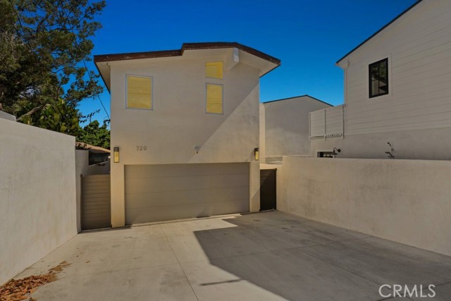 720 Rosecrans Avenue, Manhattan Beach, California 90266, 4 Bedrooms Bedrooms, ,3 BathroomsBathrooms,Residential,Sold,Rosecrans,PW21110961