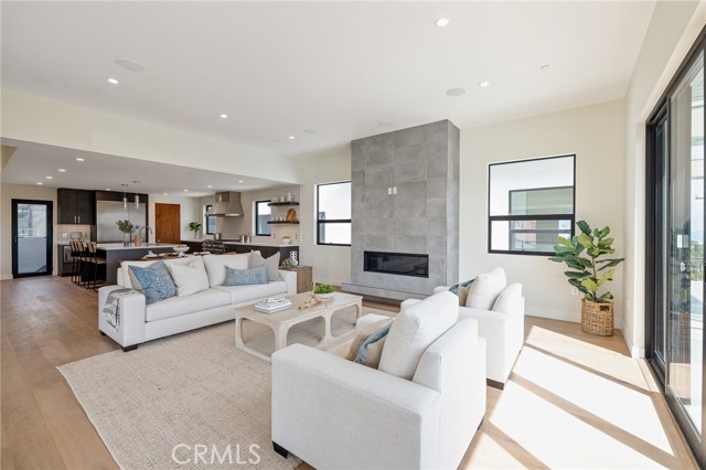 Modern architecture, high ceilings, natural light and an open floor plan (shown here using reverse of 961 Unit A staging)