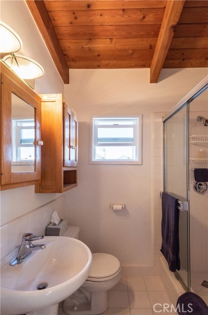 420 3rd Street, Manhattan Beach, California 90266, 2 Bedrooms Bedrooms, ,2 BathroomsBathrooms,Residential,Sold,3rd,SB19171660