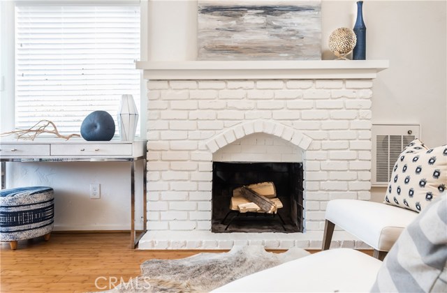325 4th Street, Manhattan Beach, California 90266, 2 Bedrooms Bedrooms, ,1 BathroomBathrooms,Residential,Sold,4th,SB19080126