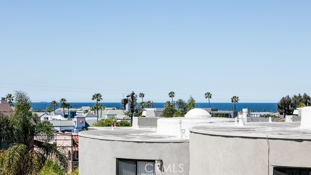 606 Guadalupe Avenue, Redondo Beach, California 90277, 2 Bedrooms Bedrooms, ,Residential,Sold,Guadalupe,PV18085371