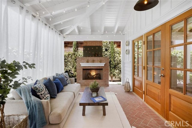533 5th Street, Manhattan Beach, California 90266, 2 Bedrooms Bedrooms, ,1 BathroomBathrooms,Residential,Sold,5th,SB21107538
