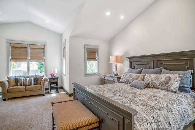 717 31st Street, Manhattan Beach, California 90266, 5 Bedrooms Bedrooms, ,4 BathroomsBathrooms,Residential,Sold,31st,SB20133656