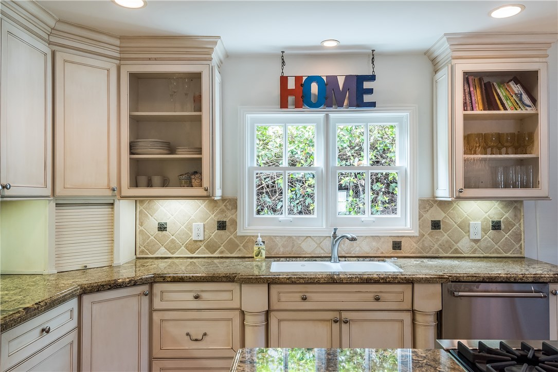 Kitchen Sink Area