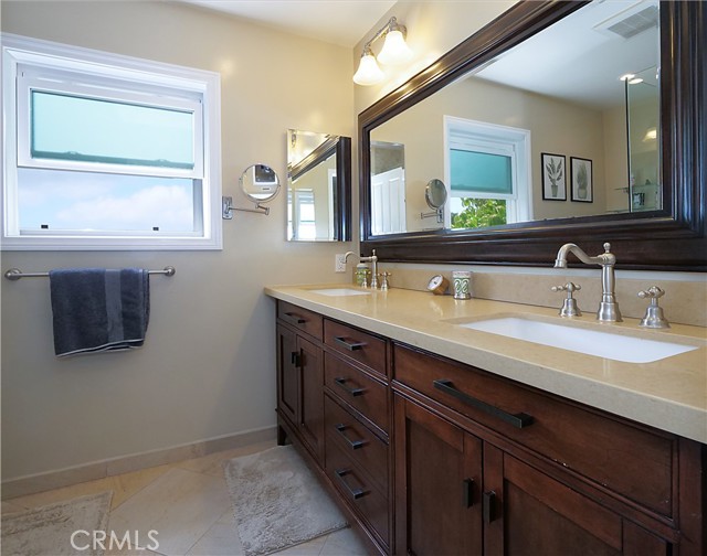 28404 Seamount Drive, Rancho Palos Verdes, California 90275, 5 Bedrooms Bedrooms, ,3 BathroomsBathrooms,Residential,Sold,Seamount,SB21081326