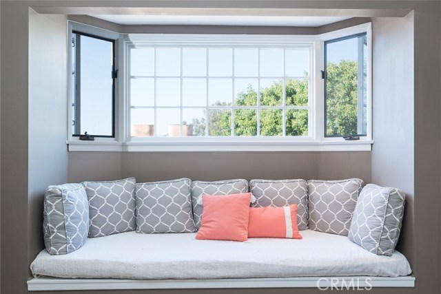 Comfy Alcove to Curl Up with a Book