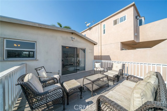 632 Loma Drive, Hermosa Beach, California 90254, ,Residential Income,Sold,Loma,SB20246374