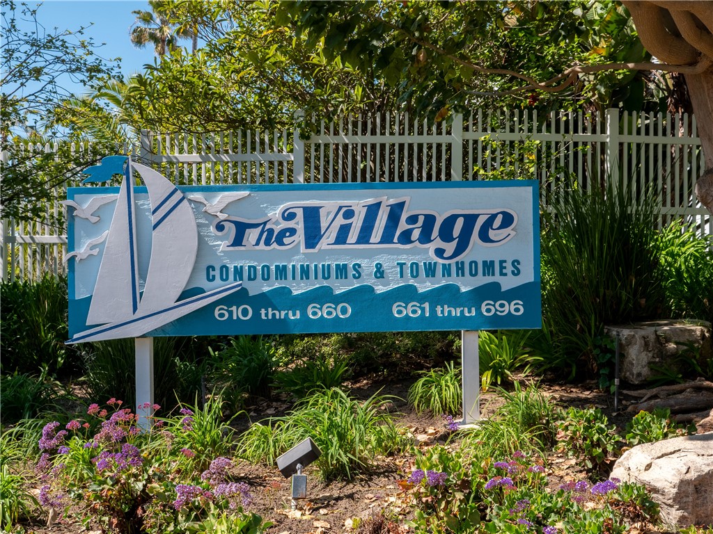 660 The Village, Redondo Beach, California 90277, 1 Bedroom Bedrooms, ,1 BathroomBathrooms,Residential,Sold,The Village,SB21049502