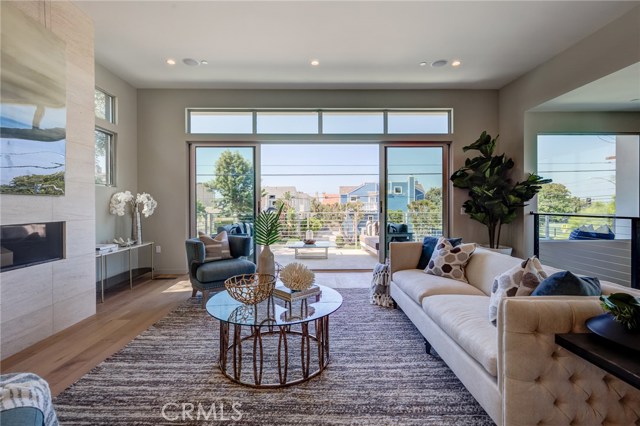 102 Prospect Avenue, Redondo Beach, California 90277, 3 Bedrooms Bedrooms, ,1 BathroomBathrooms,Residential,Sold,Prospect,SB19223229