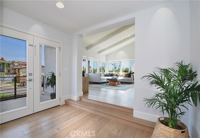 807 Carnelian Street, Redondo Beach, California 90277, 3 Bedrooms Bedrooms, ,2 BathroomsBathrooms,Residential,Sold,Carnelian,SB18167139