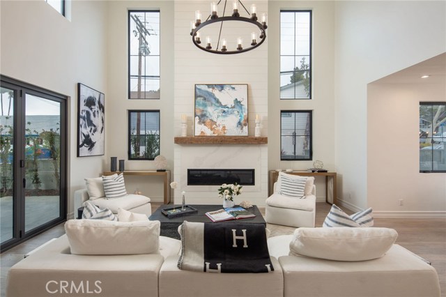 1761 11th Street, Manhattan Beach, California 90266, 5 Bedrooms Bedrooms, ,4 BathroomsBathrooms,Residential,Sold,11th,SB19152576
