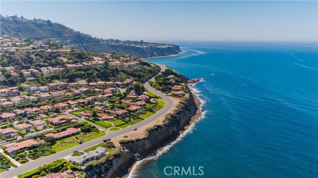 441 Via Media, Palos Verdes Estates, California 90274, 4 Bedrooms Bedrooms, ,3 BathroomsBathrooms,Residential,Sold,Via Media,PV17272204