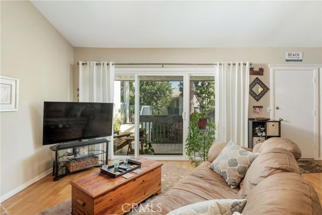 826 Camino Real, Redondo Beach, California 90277, 2 Bedrooms Bedrooms, ,1 BathroomBathrooms,Residential,Sold,Camino Real,SB20084764