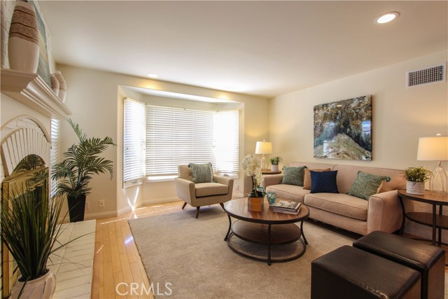 3 Cambridge, Manhattan Beach, California 90266, 4 Bedrooms Bedrooms, ,2 BathroomsBathrooms,Residential,Sold,Cambridge,PW18003520
