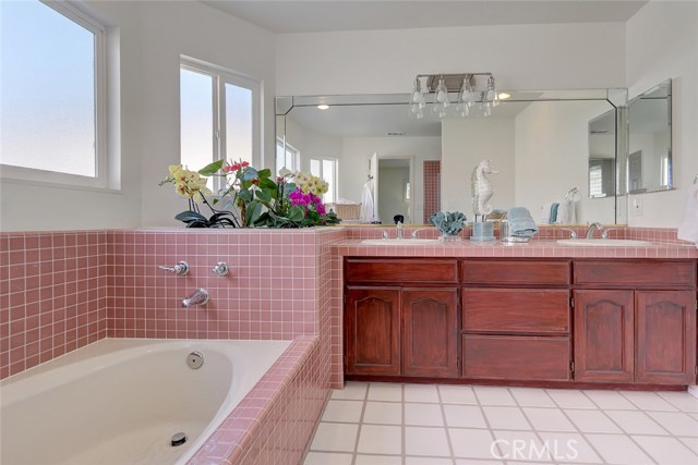 115 Lucia Avenue, Redondo Beach, California 90277, 3 Bedrooms Bedrooms, ,2 BathroomsBathrooms,Residential,Sold,Lucia,SB19163942