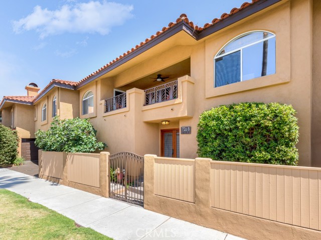 726 Elvira Avenue, Redondo Beach, California 90277, 3 Bedrooms Bedrooms, ,2 BathroomsBathrooms,Residential,Sold,Elvira,SB19129651