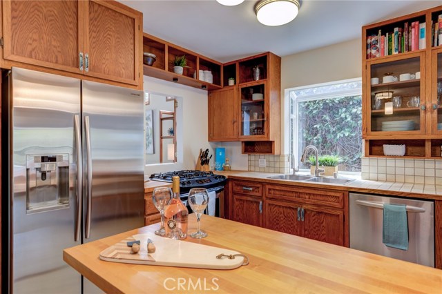 607 Camino Real, Redondo Beach, California 90277, 2 Bedrooms Bedrooms, ,2 BathroomsBathrooms,Residential,Sold,Camino Real,SB20134527