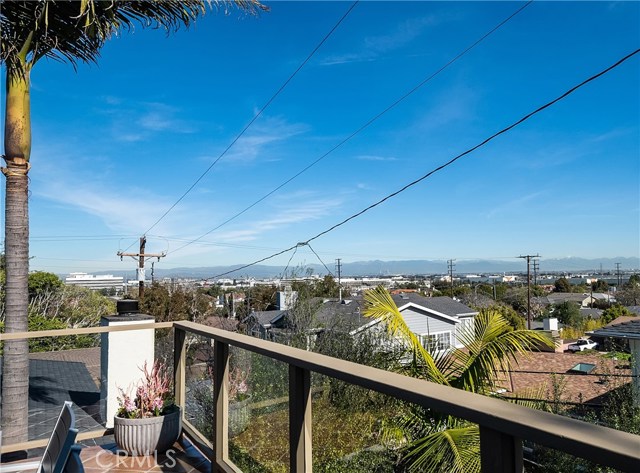 2112 Magnolia Avenue, Manhattan Beach, California 90266, 4 Bedrooms Bedrooms, ,2 BathroomsBathrooms,Residential,Sold,Magnolia,SB20010453